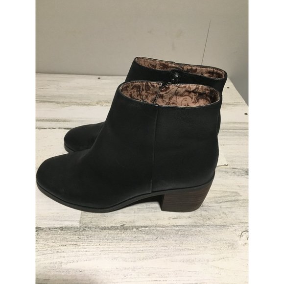 Lucky Brand woman’s black zip ankle boots size 7 - Picture 4 of 6